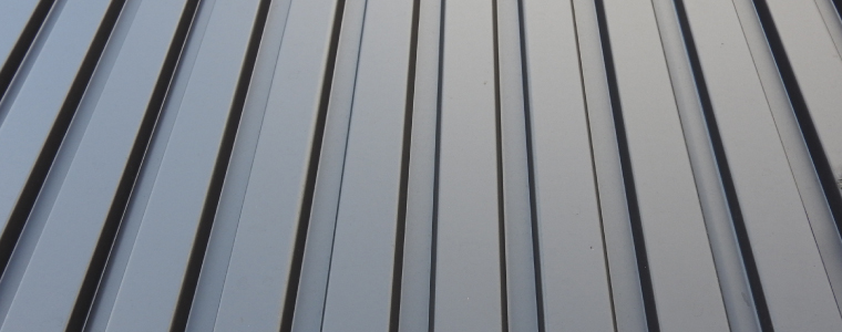 ガルバリウム鋼板とは メリット デメリットとメンテナンス方法 埼玉の外壁塗装ならマルキペイント